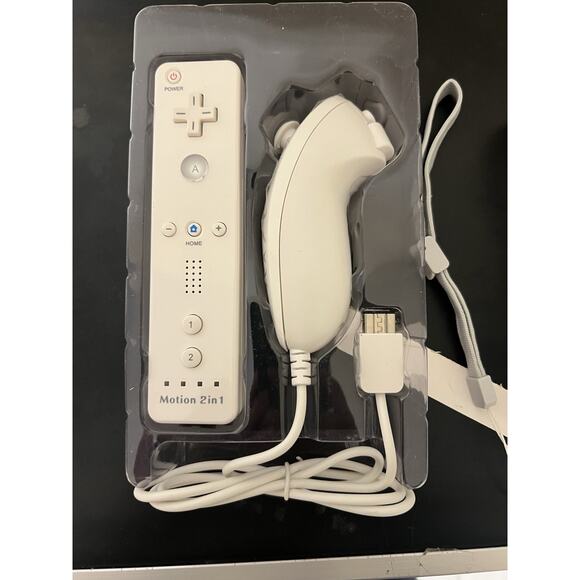 White Built in Motion Remote Control wired Nunchuck For Nintendo Wii Wii U - Picture 3 of 4